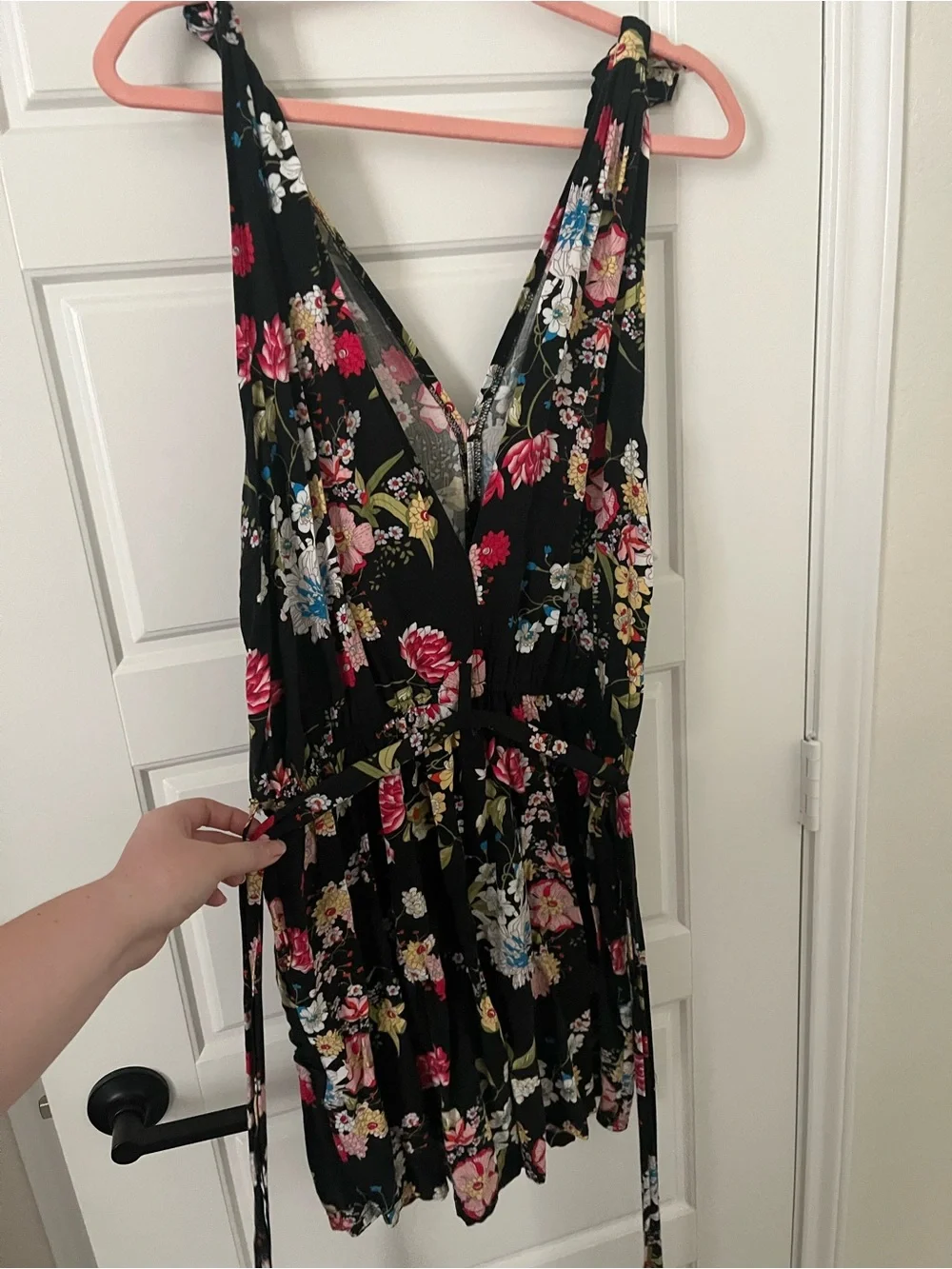 Black floral romper with pink, red, and white flowers - XL